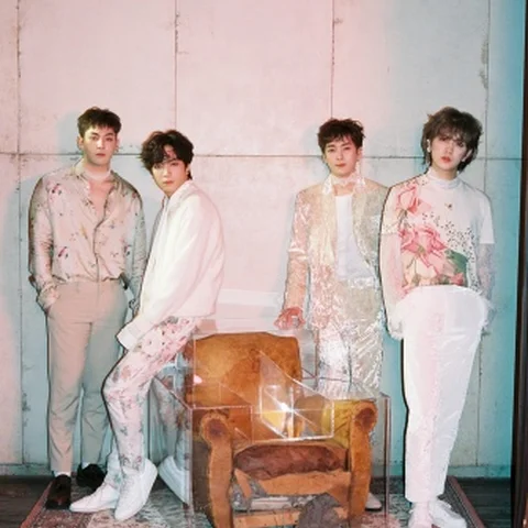 NU'EST W