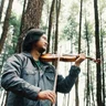 Amateur Suburb Violinist