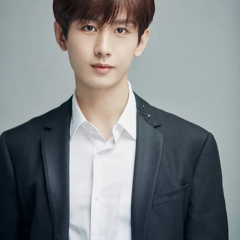  Cheng Yi