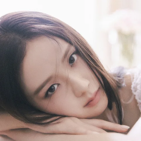 JISOO (Blackpink)