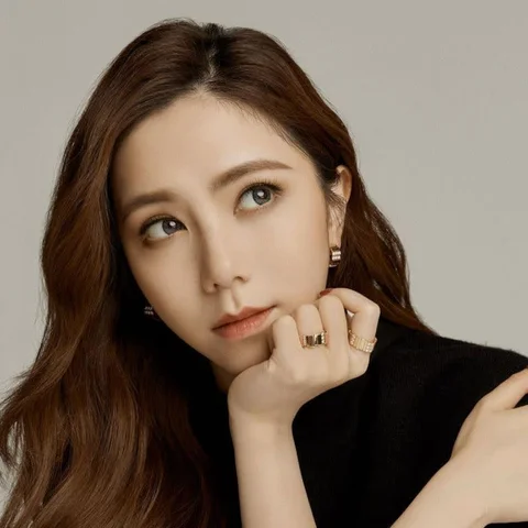 G.E.M.