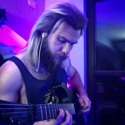 sh4d0wstrider