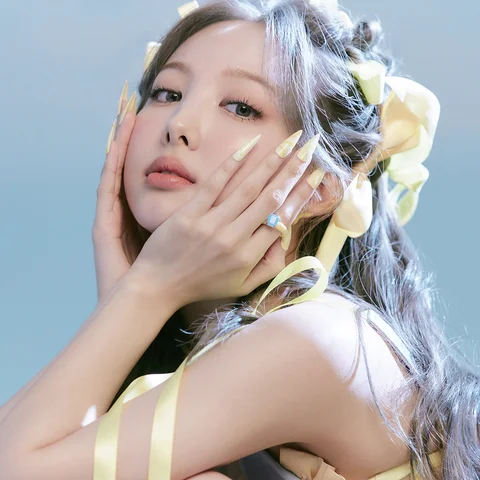 NAYEON (TWICE)