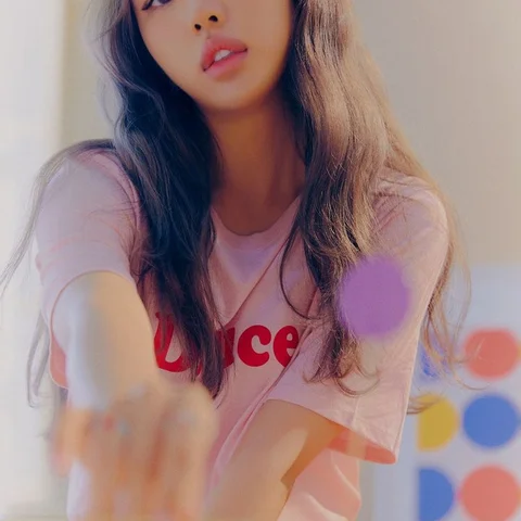 백아연