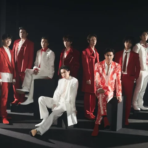 SUPER JUNIOR (슈퍼주니어)
